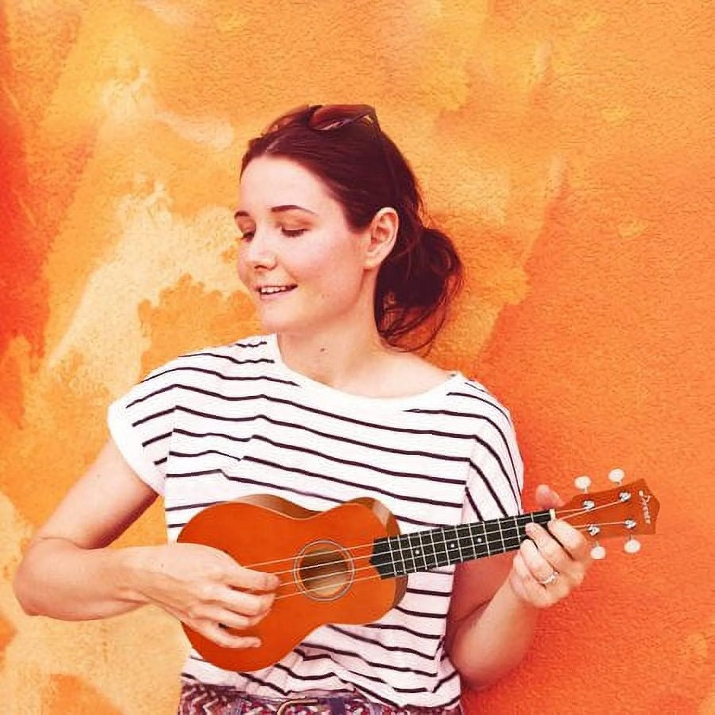 DUS-10M 21" Soprano Ukulele Kit with Online Lesson, Bundle, Strap, String, Tuner, Pick, Polishing Cloth for Beginner, Rainbow Series, Mahogany